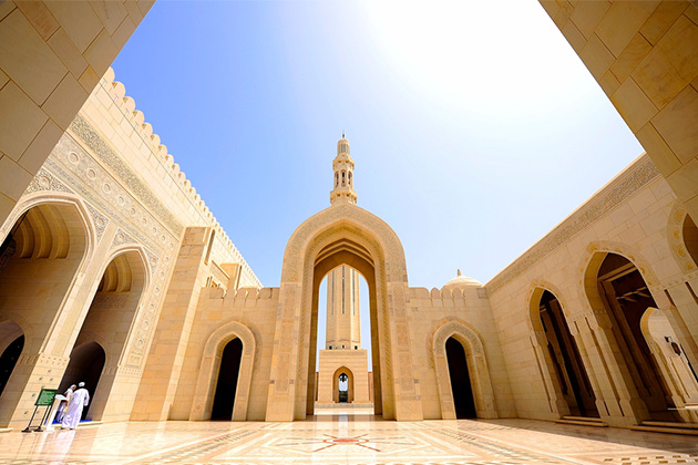 The Grand Mosque gate in Muscat, Oman (photo: Permchai Phoorivatana/Shutterstock) Middle East Cruise Tips