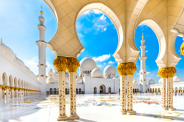 Sheikh Zayed Mosque in Abu Dhabi (photo: Luciano Mortula/Shutterstock) Middle East Cruise Tips