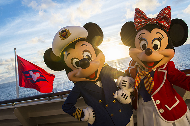 Mickey and Minnie onboard a Disney cruise (Photo: Disney Cruise Line) Mickey and Minnie on a disney cruise deck