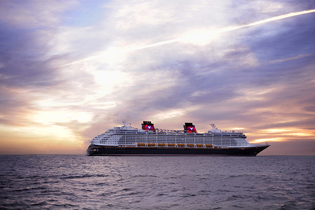 Disney Dream at sea (Photo: Disney Cruise Line) Disney Dream exterior at sunset