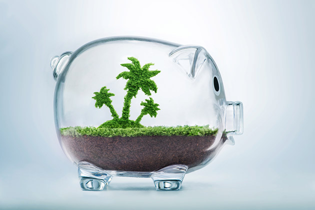 Piggy Bank Savings and Vacation Concept (Photo: pogonici/ Shutterstock) Piggy Bank Savings and Vacation Concept
