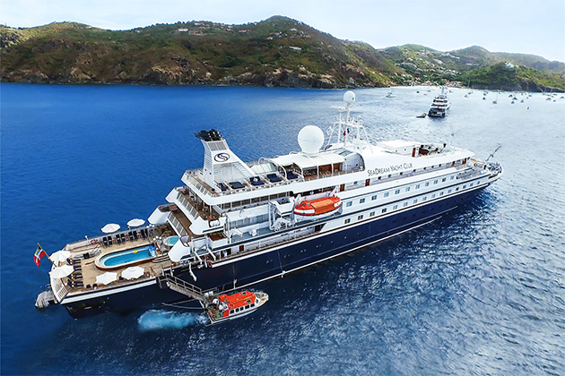 SeaDream in St. Barts (Photo: SeaDream Yacht Club) SeaDream in St. Barts