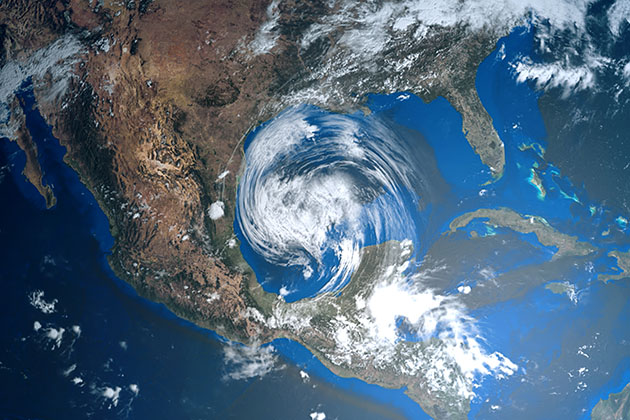 Hurricane approaching Texas (Photo: Sasa Kadrijevic/Shutterstock) Hurricane approaching Texas