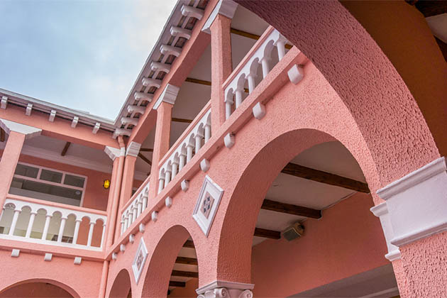 St. Georges Architecture (photo: Esposito Photography/Shutterstock) St. Georges