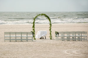 Ivan Cholakov / Shutterstock cruise-wedding-tips-marriage