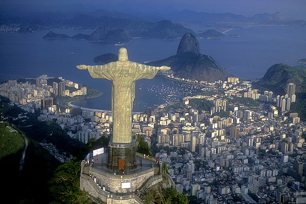 Aerial view of Rio de Janeiro, Brazil (photo: T photography/Shutterstock) Rio de Janeiro