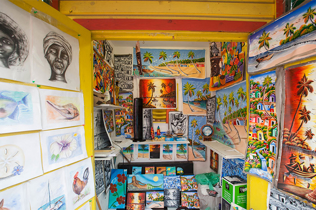 The famous Nassau Straw Market is home to handmade Bahamian crafts and goods. (photo: Cruise Critic) The famous Nassau Straw Market is home to handmade Bahamian crafts and goods.