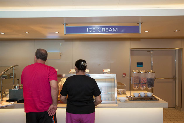 Free ice cream available on Norwegian Breakaway (photo: Cruise Critic) Norwegian Breakaway - Ice Cream