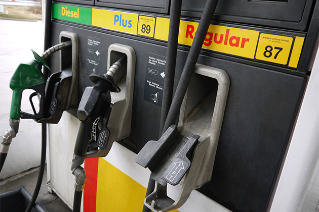 Fill up on New Jersey gas (photo: Melinda Fawver/Shutterstock) Gas pump