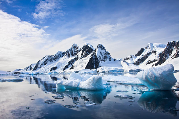 Antarctica (photo: Volodymyr Goinyk/Shutterstock) Antarctica