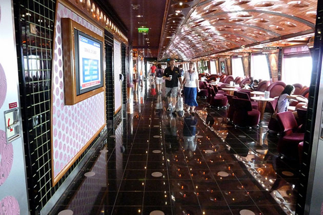Promenade Deck on Carnival Splendor (photo: cdaimon/Cruise Critic Forums) Carnival Splendor - Promedade Deck