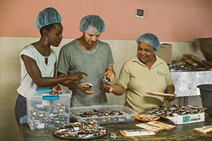 fathom volunteer activities (image:Carnival Corp.) fathom volunteer activities in cacao plant