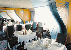 Queen Elizabeth 2 - QE2 (Retired) - Mauretania Restaurant Queen Elizabeth 2 - QE2 (Retired) - Mauretania Restaurant