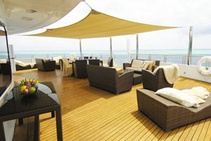 Ti'a Moana - Lounges on the passenger deck Ti'a Moana - Lounges on the passenger deck