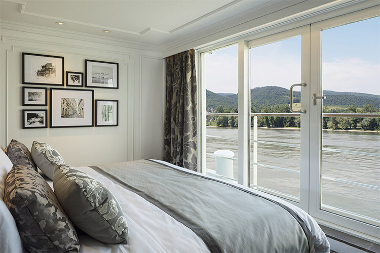 Crystal Mozart, Crystal River Cruises cruise ship Crystal Mozart, Crystal River Cruises cruise ship