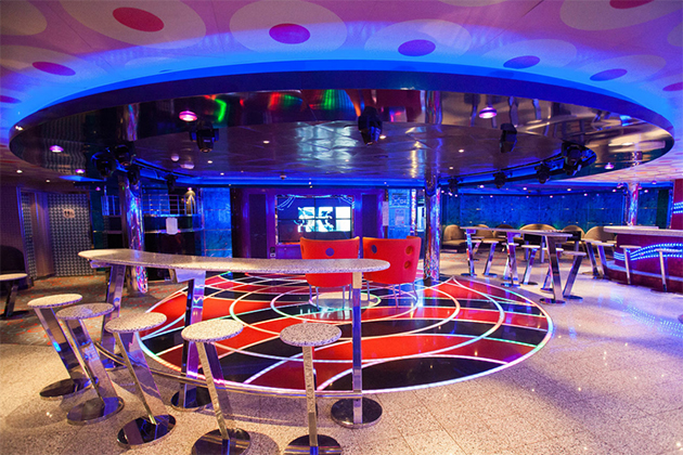 club on carnival cruise