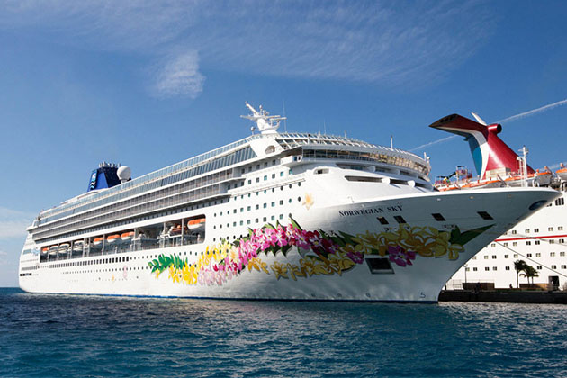 norwegian cruise xmas onboard holiday festivities 2016 cruise critic norwegian cruise xmas onboard holiday festivities 2016 cruise critic