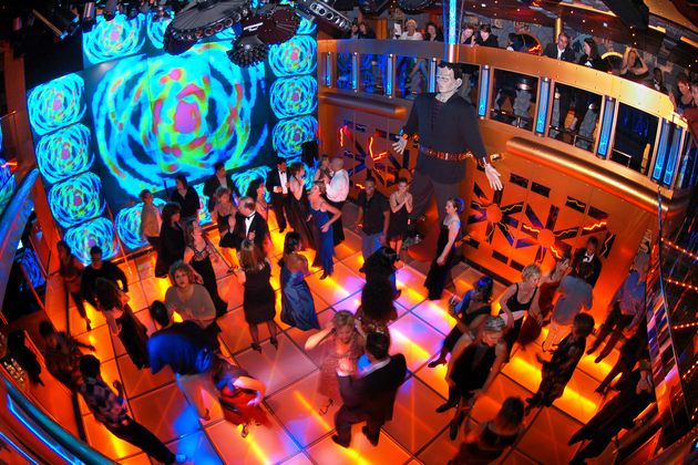 club on carnival cruise